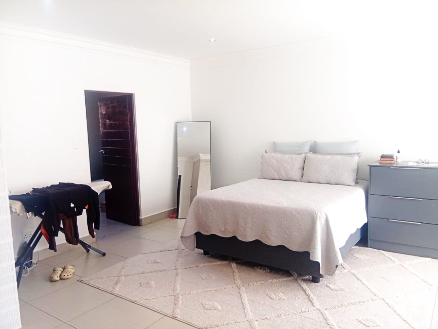 4 Bedroom Property for Sale in Heuwelsig Free State